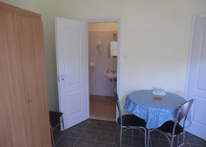 Gyorgy Vendeghaz Pensiune