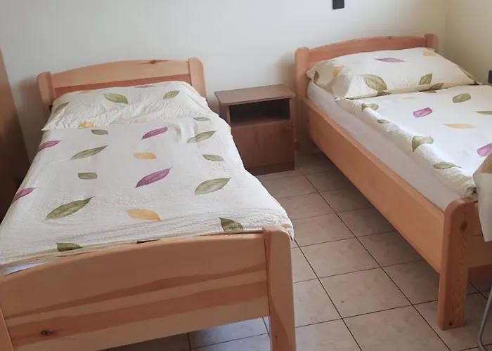 Gyorgy Vendeghaz * Hegyeshalom